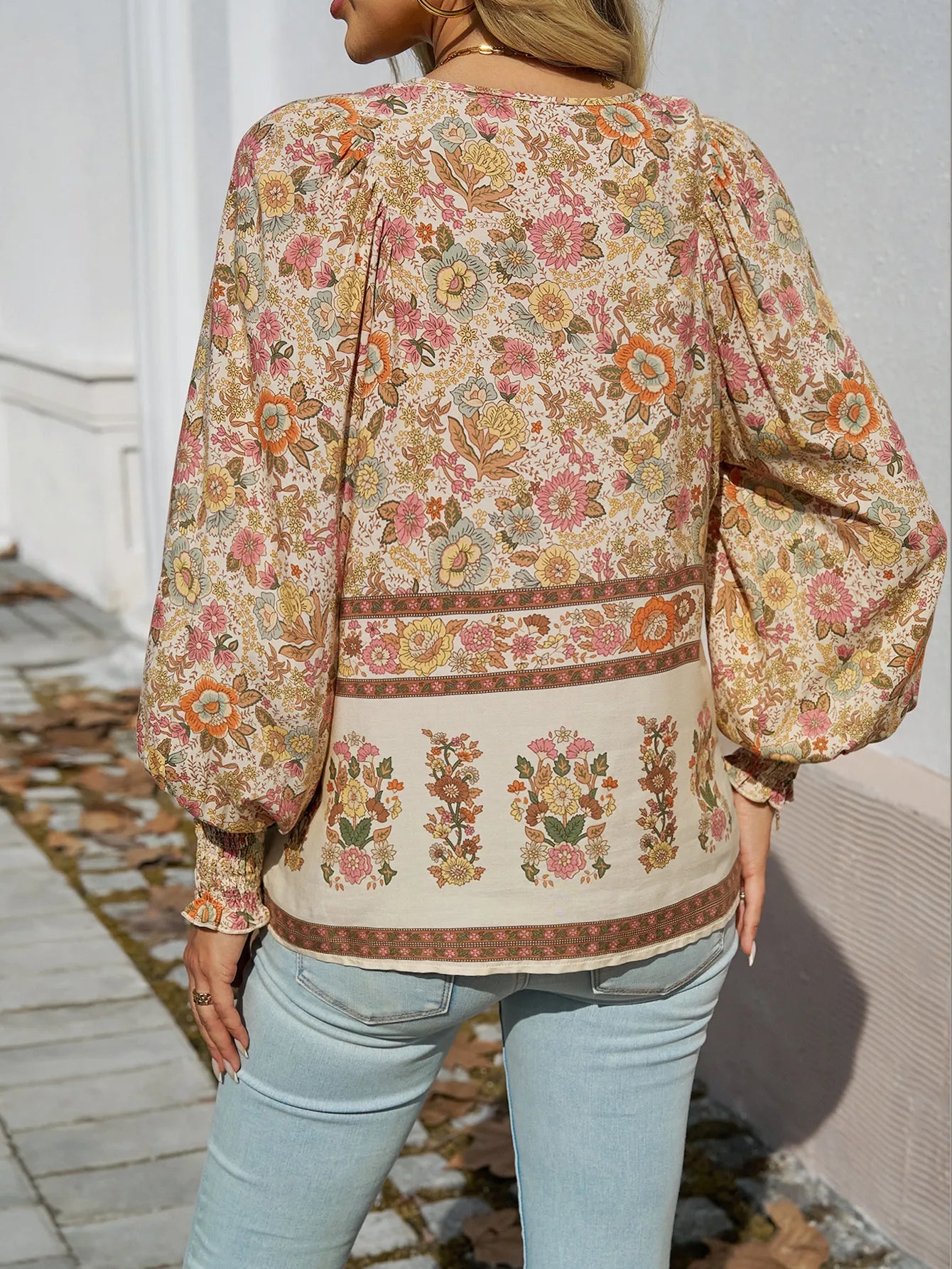 Blommig V-ringad Blus