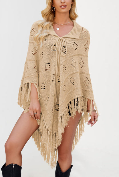 Elina – Stickad Poncho med Fransar