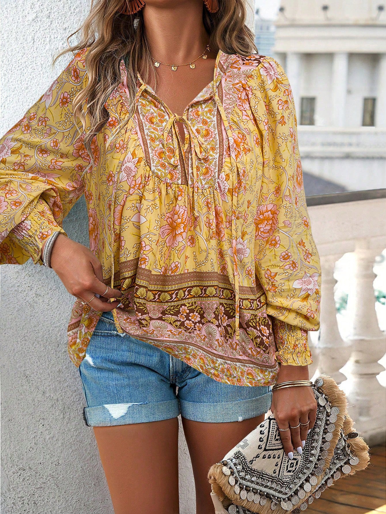 Blommig V-ringad Blus