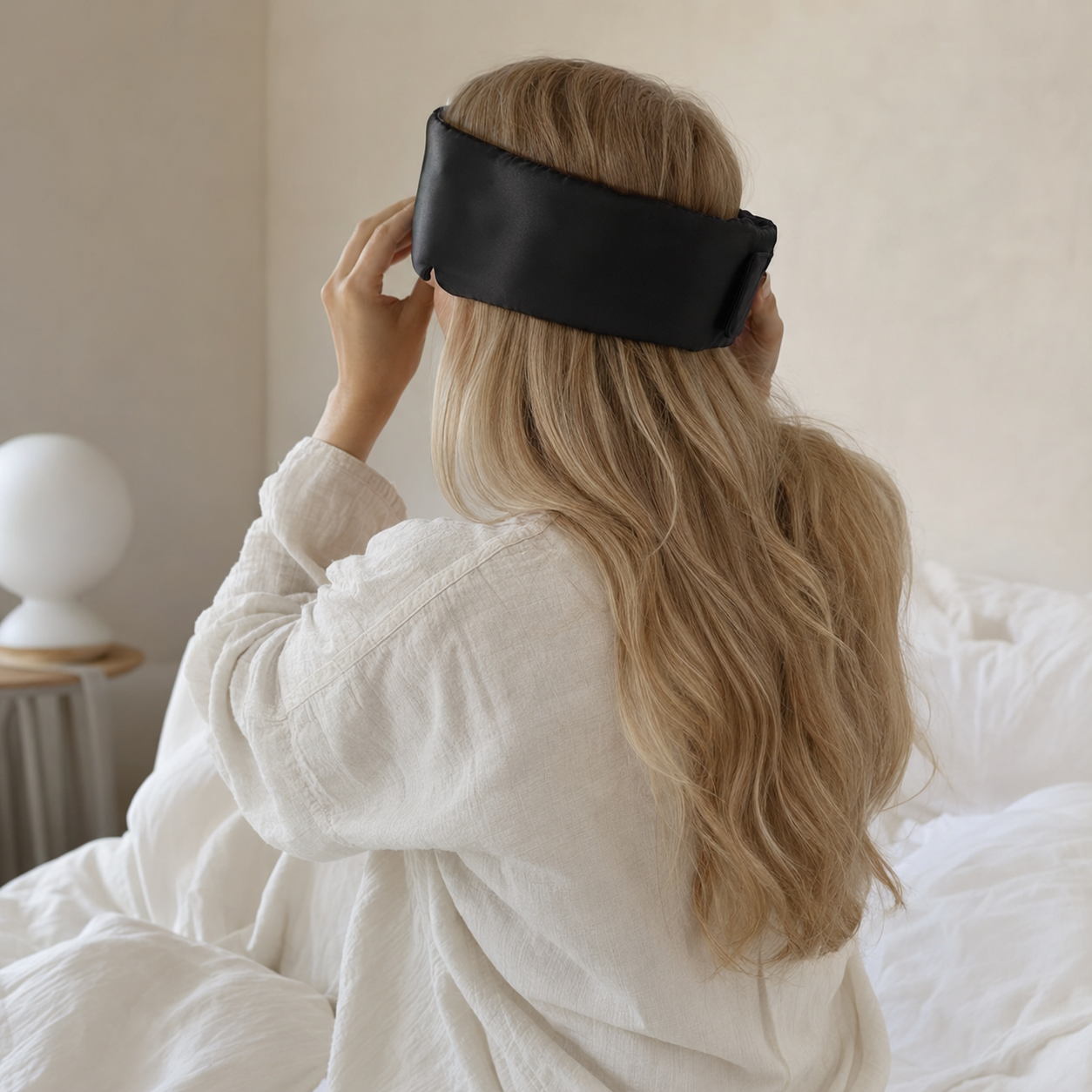 Tryckfri Sovmask i Silkeslen Satin
