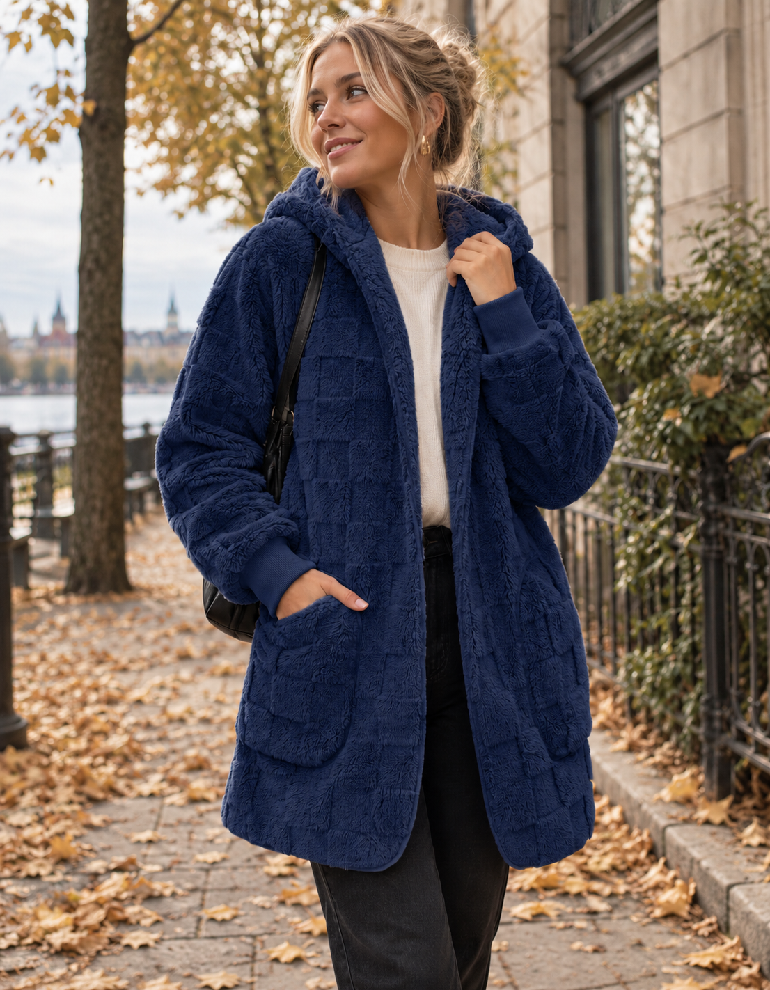 Elina Mjuk Rutig Kofta med Huva