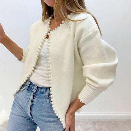 Elvira – Stickad Cardigan med Pärldetaljer