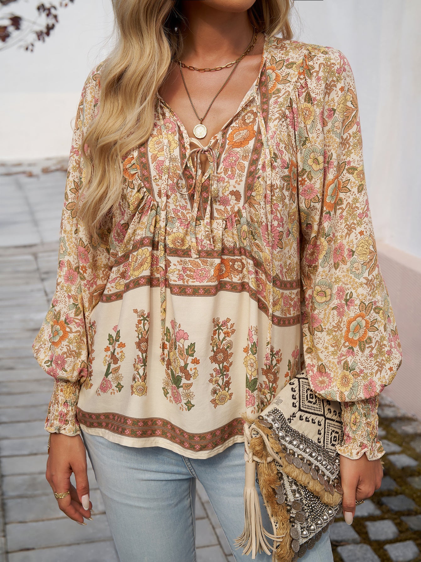 Blommig V-ringad Blus