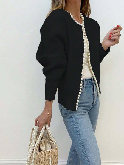 Elvira – Stickad Cardigan med Pärldetaljer